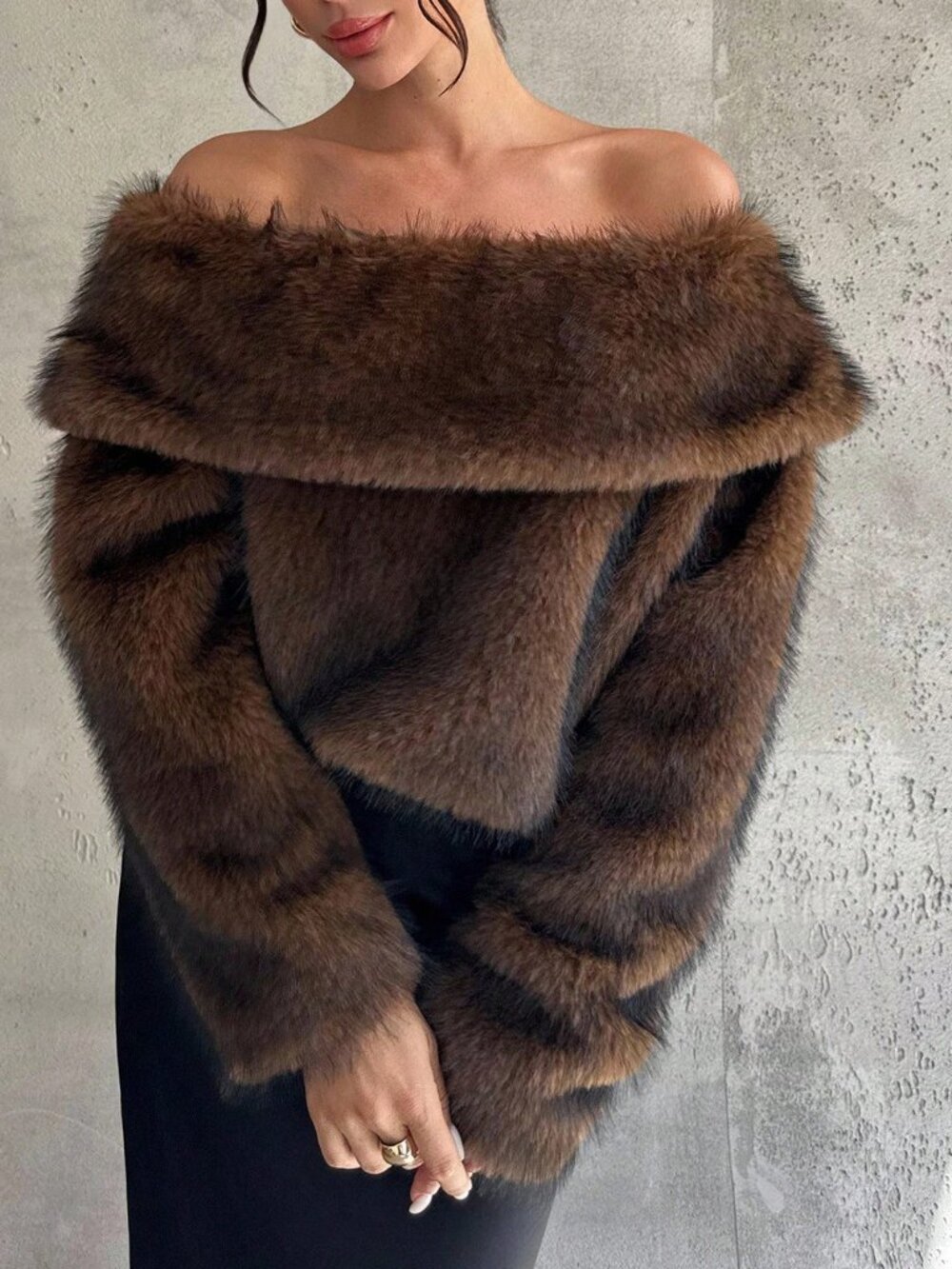 Brown Casual Women's Elegant Short Oblique Shoulder Faux Fur Coat